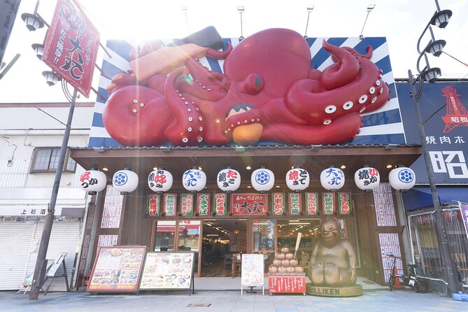 1 Day Takoyaki Making and Osaka Castle Walking Tour - A short tram detour at Sumiyoshitoriimae