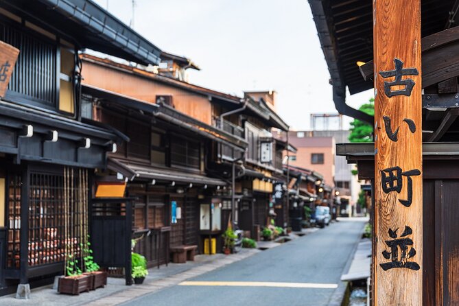 2-Day Bus Tour to Shirakawago & Hida No Sato Winter Illumination - Hida no Sato Light-up: Short Walk, Big Atmosphere at Night