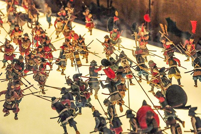 A Tour to Explore the Symbol of Osaka: Osaka Castle - Inside Osaka Castle: reconstructed interiors and tea-room details