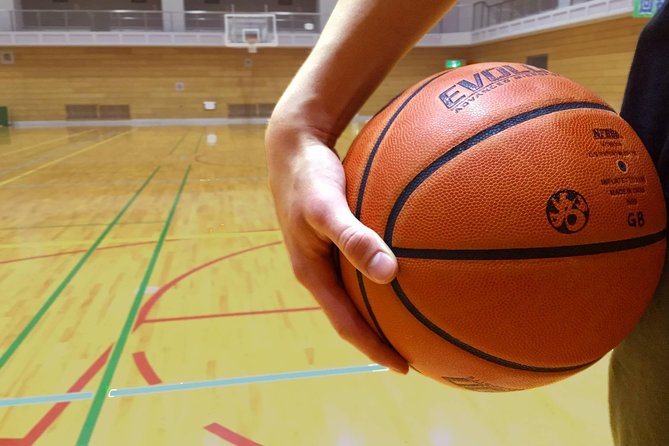 Basketball in Osaka with local players! - Three Hours in a Local Gym: What Happens During the Session