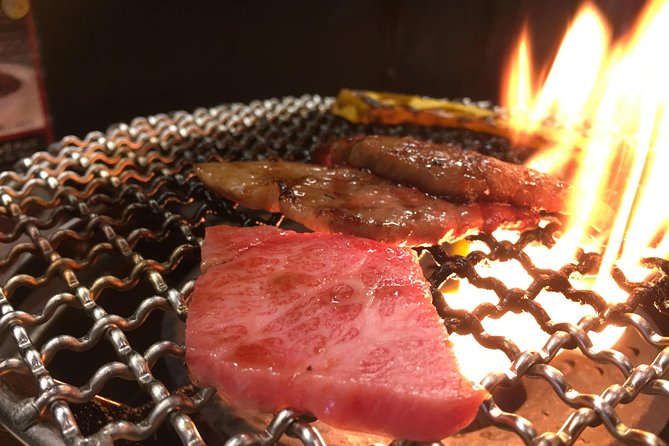 Eat, Drink & Cycle: Osaka Foodie Bike Tour - Getting set up near Tsutenkaku and sliding onto the route