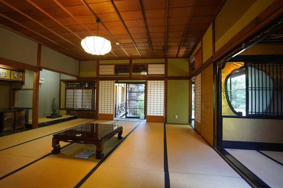From Kyoto or Osaka: Kyoto Highlights & Nara Park Day Trip - Fushimi Inari-taisha and the endless torii tunnel
