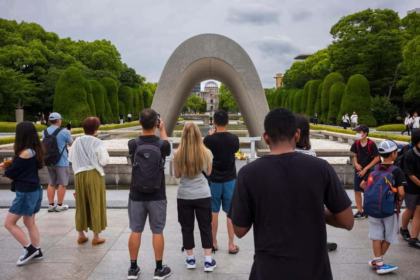 From Osaka: Hiroshima and Miyajima Day Trip by Bullet Train - From Osaka by Shinkansen, the day starts easy