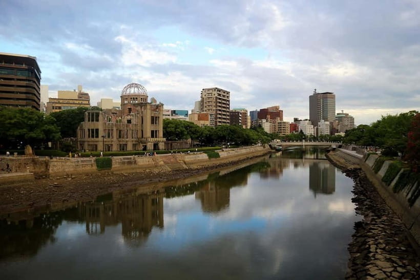 From Osaka: Hiroshima and Miyajima Day Trip by Bullet Train - The Hiroshima Peace Memorial Park, what to focus on in the 2-hour window