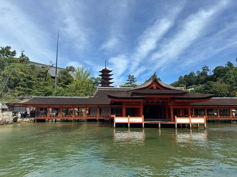 From Osaka: Hiroshima and Miyajima Day Trip by Bullet Train - Itsukushima Shrine and the floating torii gate, plus what the 30 minutes really means