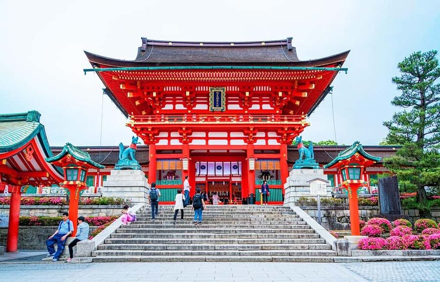 From Osaka: Kyoto, Nara, Fushimi Inari & Arashiyama Day Tour - Fushimi Inari Taisha: walking the torii gates with the right pace
