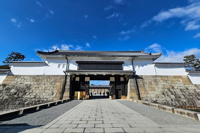 From Osaka or Kyoto: Full Day Sightseeing Tour of Kyoto - How the Osaka-to-Kyoto route feels in real life