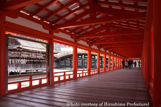 Full Day Hiroshima and Miyajima Tour by Bullet Train from Osaka - Group size, guides, and communication: the best version of this day