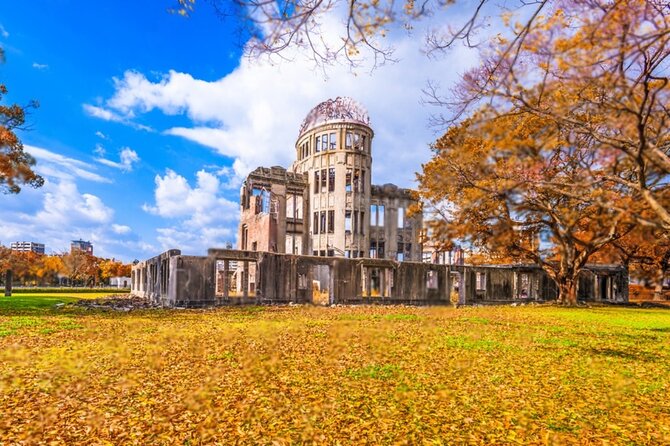 Hiroshima and Miyajima Private Tour with English Speaking Driver - Stop 4: Itsukushima Shrine and the Floating Torii Experience