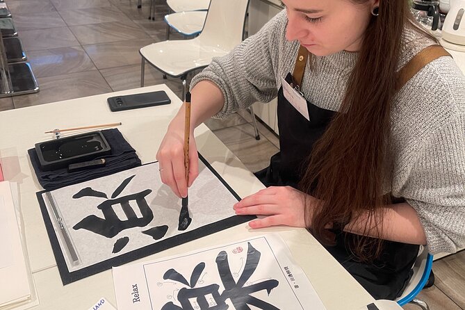 Japanese Calligraphy Experience in Osaka - Meeting Ryusho and Learning the Purpose Behind Calligraphy