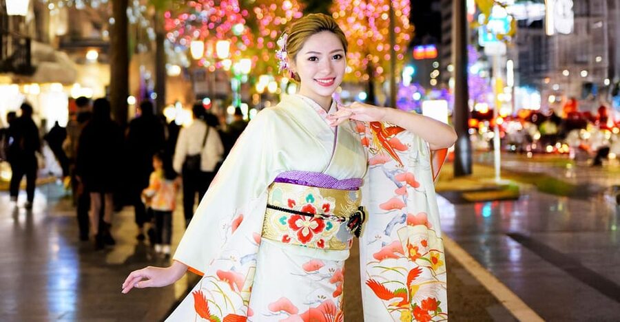 Kimono photoshoot-Includes 100 photo data - The Photo Package: 100 Photo Data Means Real Variety