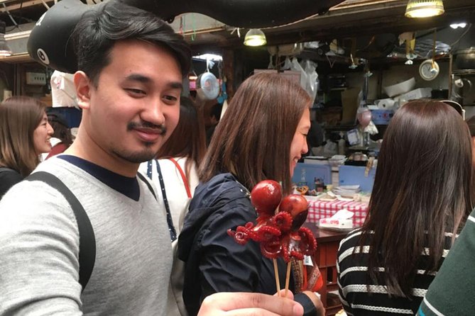 Kuromon Market Food Walking Tour in Osaka (6 stops, 6 tastes) - Kuromon Market plus Namba: the fast track to Osaka eating