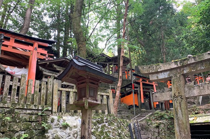 Kyoto private tour (Shore excursion available from Osaka or Kobe port) - Fushimi Inari-taisha Shrine and the torii gate corridor