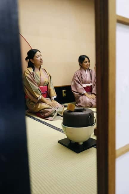 Learn Zen in a class of making Matcha tea near Osaka Castle - Photos in kimono: what is included and how to get the most out of it