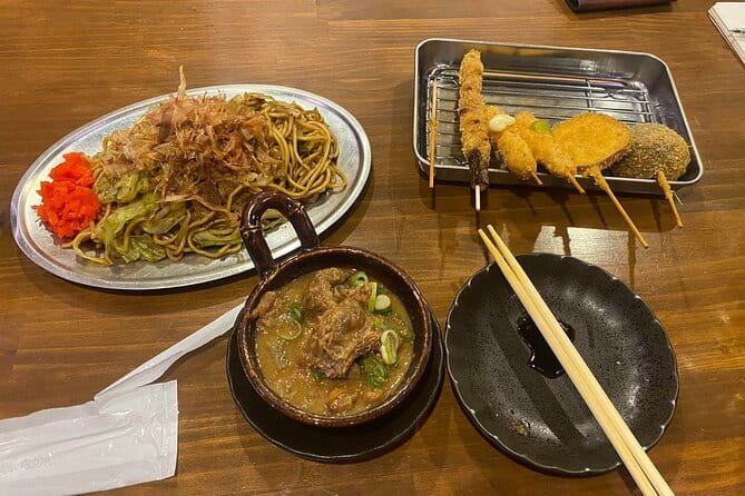 Night Soul Food Tour in Shinsekai with a local guide - Drinks included: a small line item that changes the whole vibe