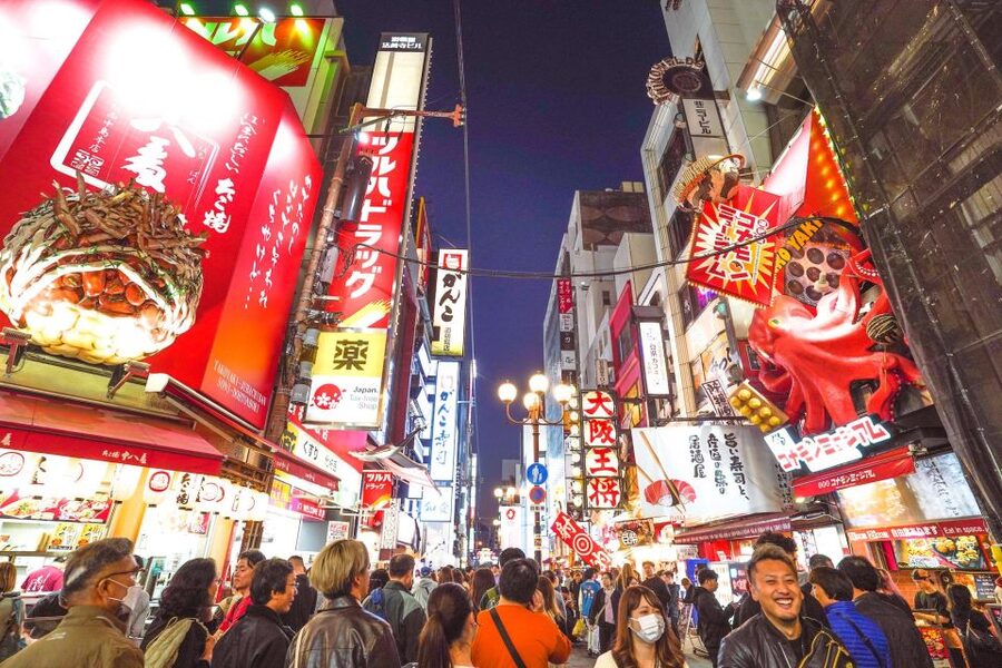 Osaka: Bar-Hopping Night Tour in Namba - Dotonbori Glico sign photo time: neon, photos, and where to stand