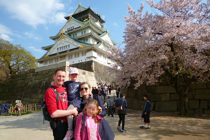 Osaka Castle and a visit to the longest shopping street in Japan - From Osaka Station to Otemon Gate, without wasting time