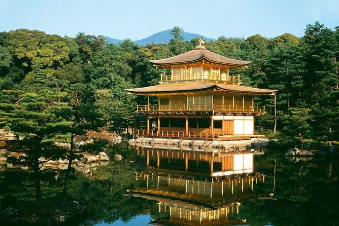 Osaka Castle & Samurai History Walking Tour - Stop 3, Osaka Castle Park where locals practice history in real life