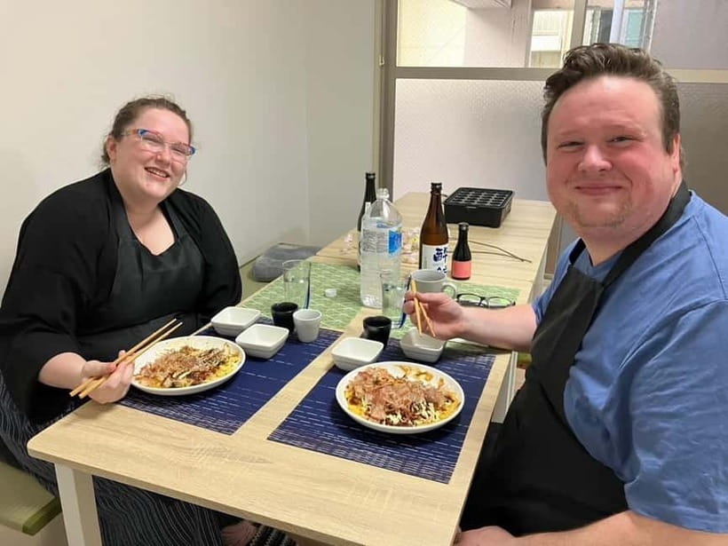 Osaka : Cooking Class Okonomiyaki & Takoyaki course in Nanba - The 30 minutes of orientation and prep, where you learn the rhythm