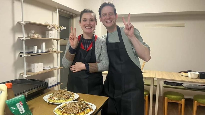 Osaka : Cooking Class Okonomiyaki & Takoyaki course in Nanba - The tasting hour with drinks: what you actually get to enjoy