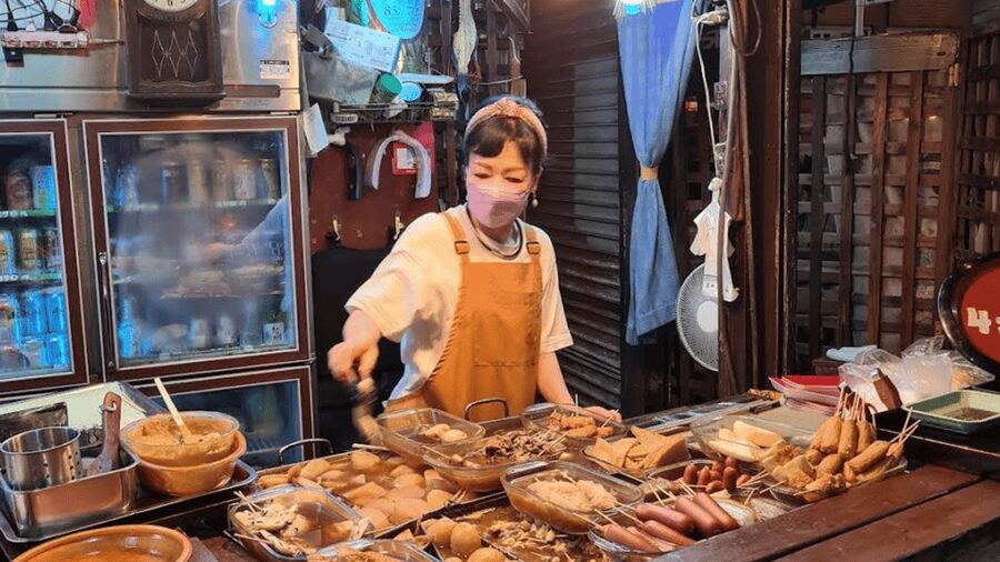 Osaka: Deep Backstreets Walking Tour with Dinner Option - Retro Osaka, Before the Night Gets Serious