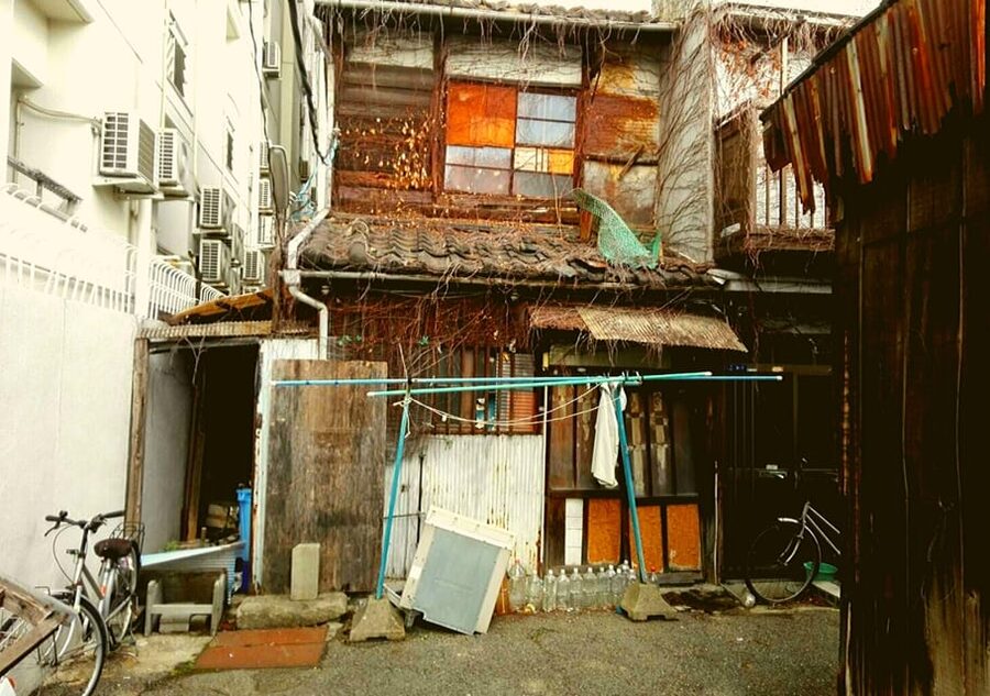 Osaka: Deep Backstreets Walking Tour with Dinner Option - The Guides: Storytelling, Humor, and Personal Osaka Angles