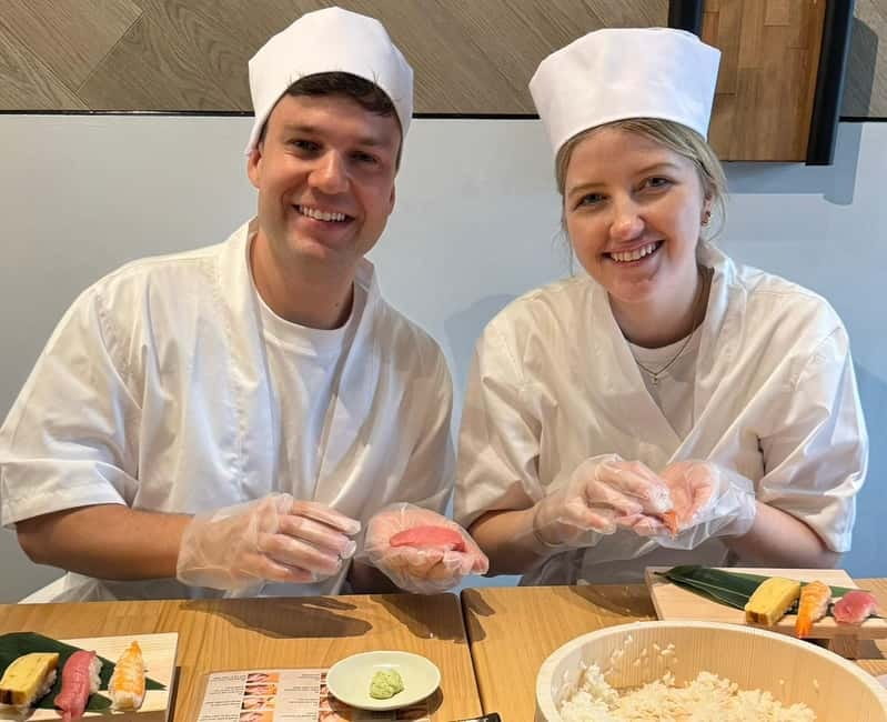 Osaka Dotonbori: Sushi Making Experience - Entering Dotonbori with a hands-on plan