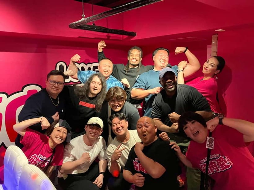 OSAKA:Drink to your heart's content with the muscular girls - Muscle contest games, chest presses, pull-ups, and friendly competition
