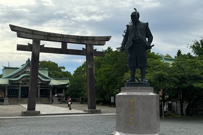 Osaka: Explore Every Bit of Osaka Castle in 3 Hours - Osaka Castle in 3 hours, what you’re really signing up for