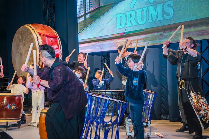 OSAKA:Feel the Power! Learn Taiko Drum from Professionals - The Team’s Energy and the “Mission” Format