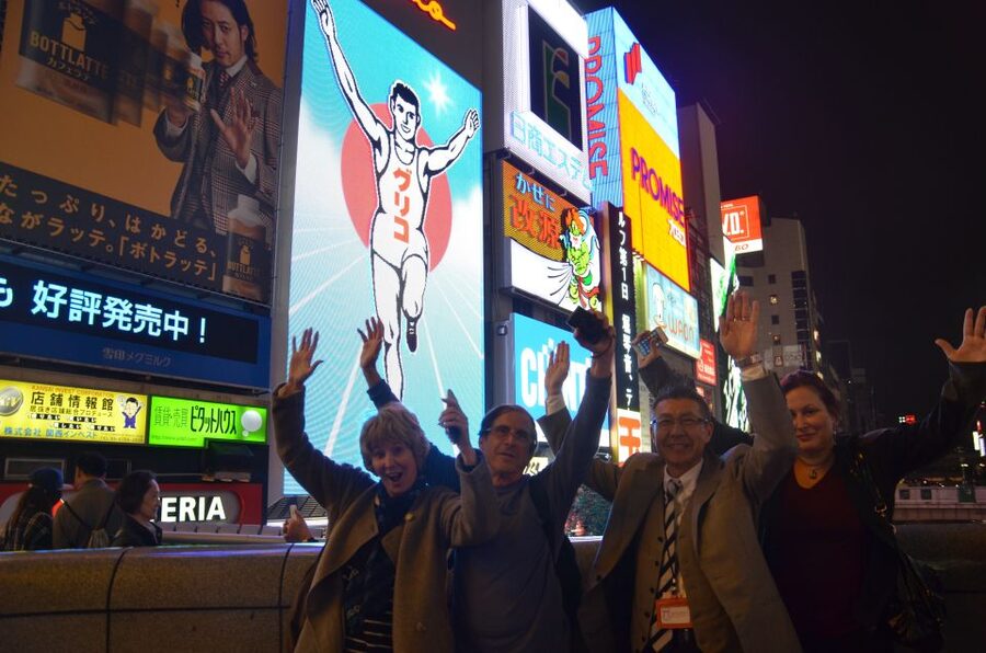 Osaka: Food Tour at Night with Tastings - The secret shrine stop: quiet contrast to the neon chaos