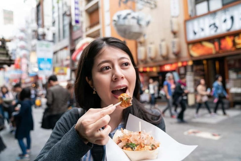 Osaka: Food Tour Kuromon Market & Dotonbori with Guide - Kuromon Market Stops: Wanaka Takoyaki and Mitoya Dango