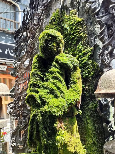 Osaka: Half-day Ultimate Highlights Guided Walking Tour - Shinsaibashi-suji and Namba: Osaka’s Shopping Street with a 400-Year Job