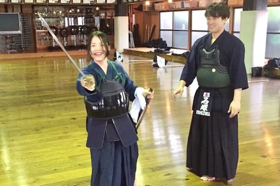 Osaka: Kendo Workshop Experience - Photos, Towel Gift, and the After-Training Mood