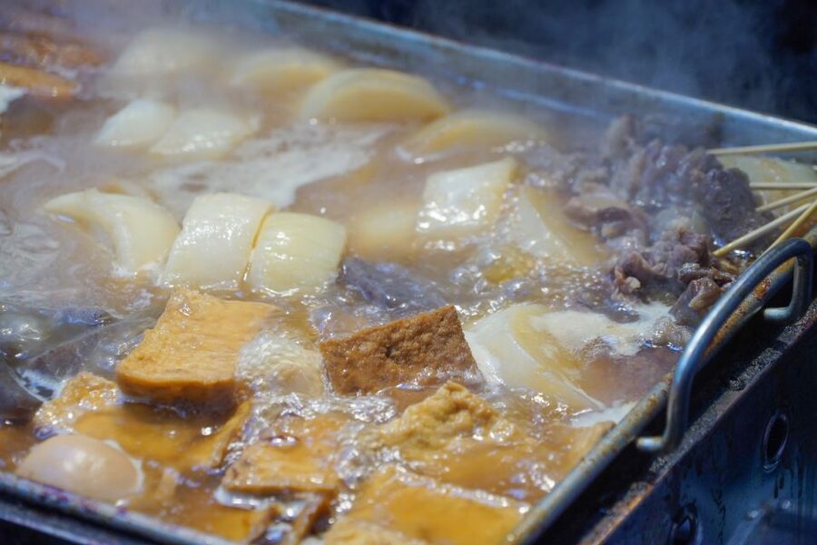 Osaka: Kuromon Market Food Walking Tour (6 stops, 6 tastes) - Getting to the meeting point without stress