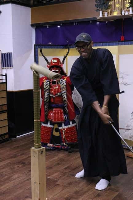 Osaka: Learn Bushido - Trial Slashing with Samurai Sword - Getting there: the Honor of the Samurai sign and the 30-minute early arrival