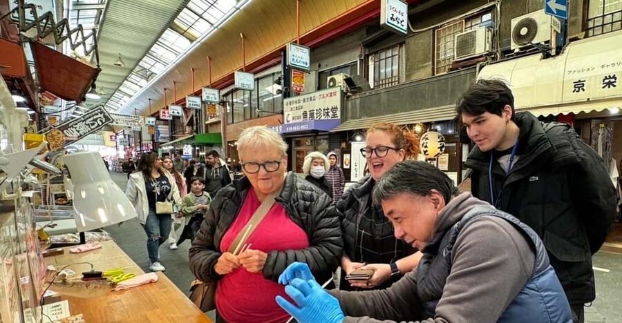 Osaka Like a Local: 6 Hours of Walking, Eating & Exploring! - Osaka Castle: photos, optional inside time, and a strong start