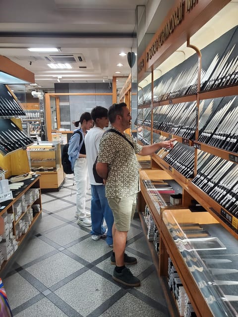 Osaka Like a Local: 6 Hours of Walking, Eating & Exploring! - Shinsekai and Tsutenkaku: the New World view and local food stops