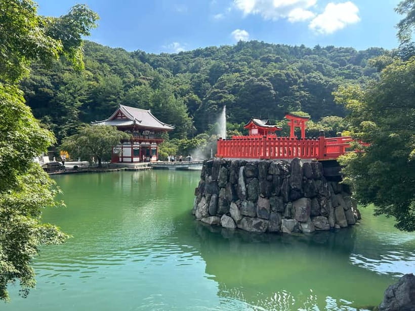 Osaka: Minoh Waterfall & Katsuo-ji Temple Half-Day Tour - The 33-meter Minoh Waterfall trail: what the 50-minute hike feels like