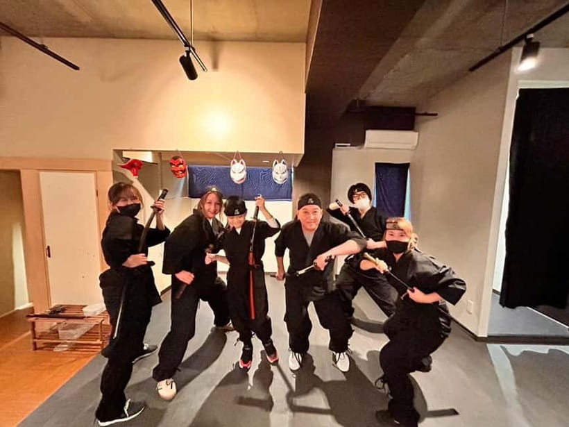 Osaka: Ninja Experience Cafe in Dotonbori - Finding the 4th-floor cafe and getting costume-ready