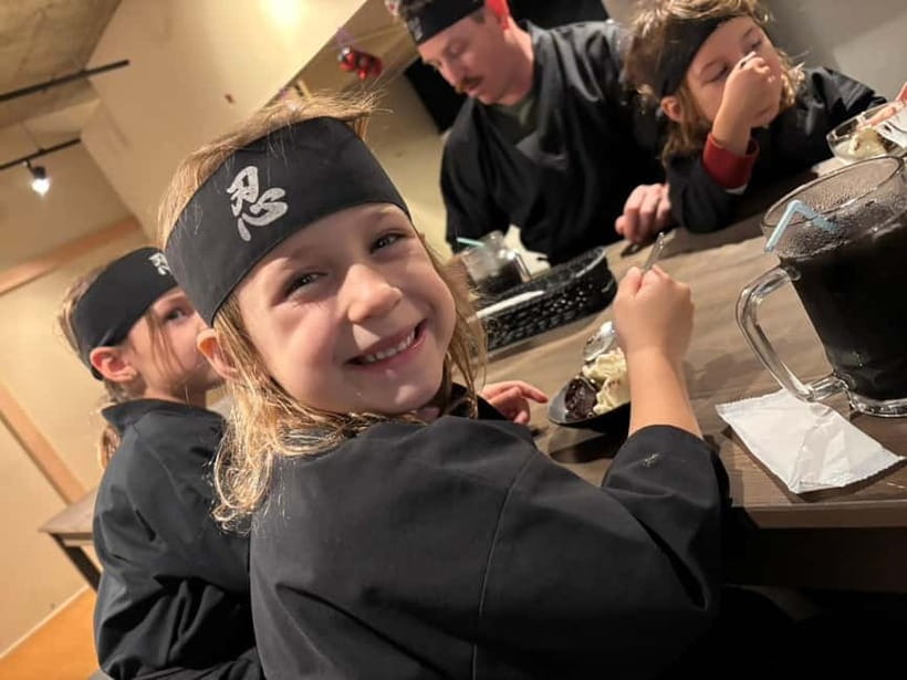 Osaka: Ninja Experience Cafe in Dotonbori - Ninja Secret Room and rope skills, plus a smarter sword story