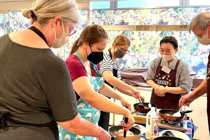 Osaka Okonomiyaki Cooking Experience! - The 2-hour cooking flow, from miso soup basics to your first okonomiyaki
