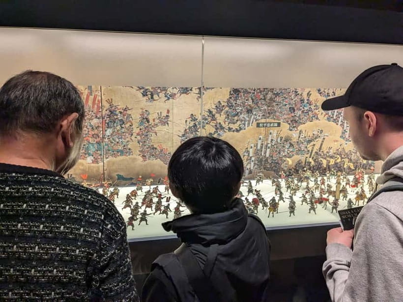 Osaka: Osaka Castle Guided Tour with Local Guide - Key Points Worth Booking