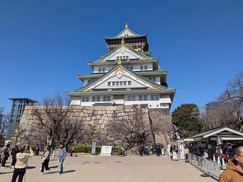 Osaka: Osaka Castle Guided Tour with Local Guide - Why Osaka Castle Works Best With a Guide in Your Pocket