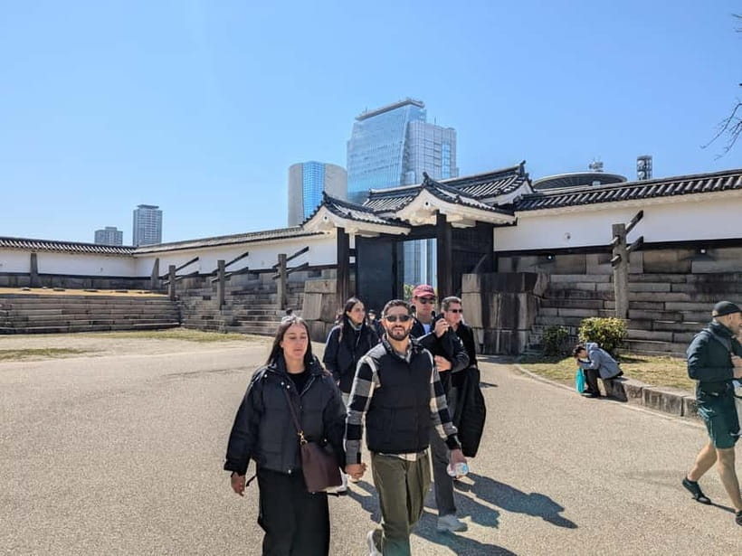 Osaka: Osaka Castle Guided Tour with Local Guide - Inside the Keep: Floors, Stairs, and the Best Osaka View on a Clear Day