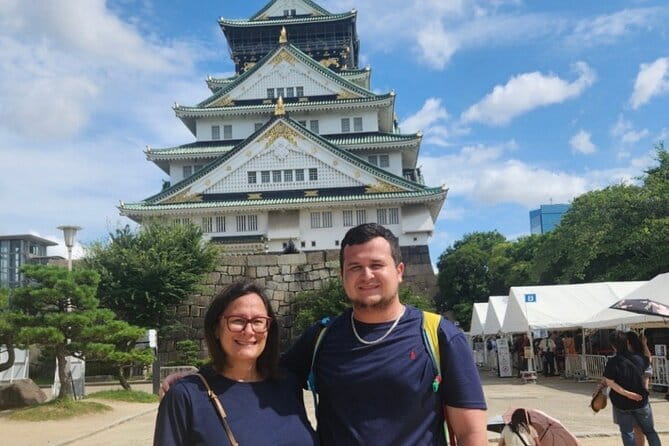 Osaka: Osaka Castle Tower Private Guided Tour in 90 Minutes - Meeting at the castle grounds, then straight to the keep