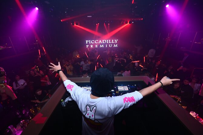 Osaka: PICCADILLY PREMIUM DINNER SHOW&NIGHTCLUB with Tasting - Your night inside Piccadilly: how the show and club time connect