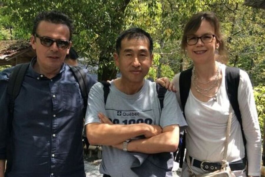 Osaka: Private Custom Walking Tour with a Local Guide - Meeting your guide, and how the plan gets tailored