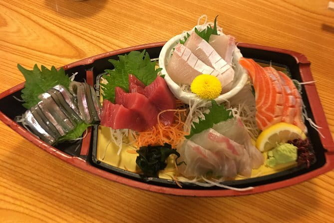Osaka: Private Food Tour & Bar Hopping in Namba - Getting There: Start Near Dōtonbori and End at the Glico Sign