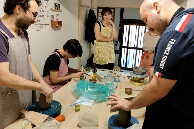 Osaka: Private Japanese Traditional Ceramics Experience - What you make in the 2-hour session: sake set, sushi set, or chawan